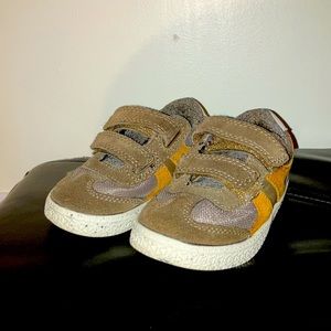 Toddler play shoes
